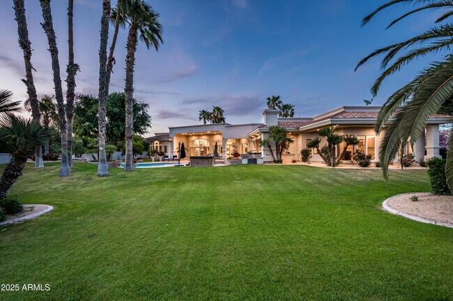 Building Photo - 6649 E Berneil Dr