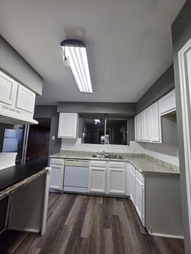 Building Photo - 22819 Carter Gate Dr