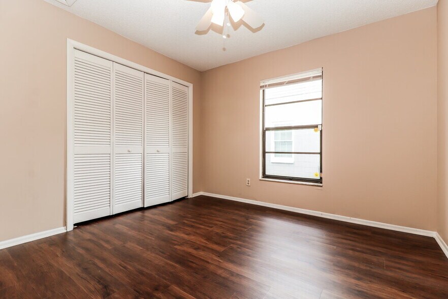 Building Photo - 8905 Bayaud Dr