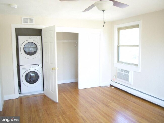 Building Photo - 231 Sharpless St