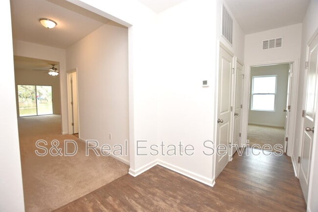 Building Photo - 4932 St James St