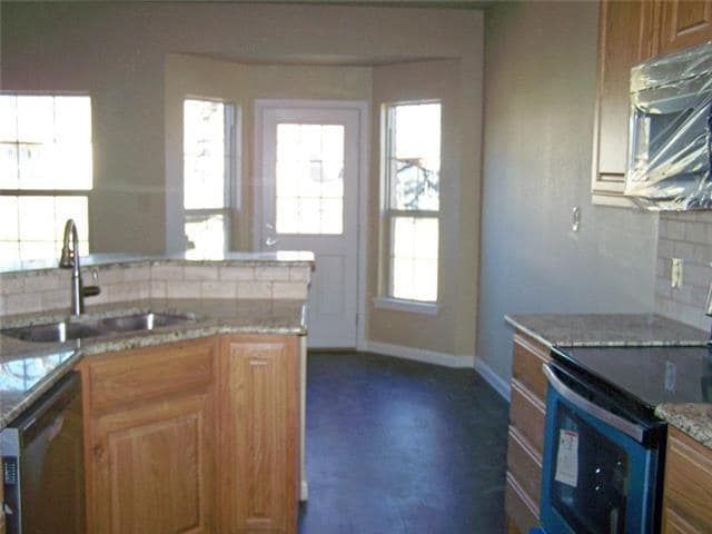 Building Photo - 1013 Rice St