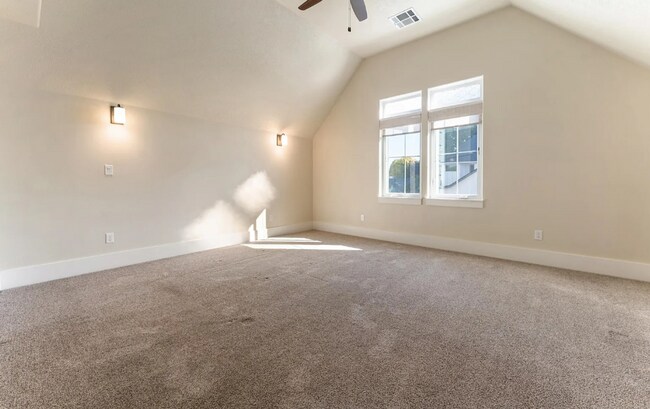 Building Photo - Beautiful 3 Bed 3 Bath home in the Heart of Eagle