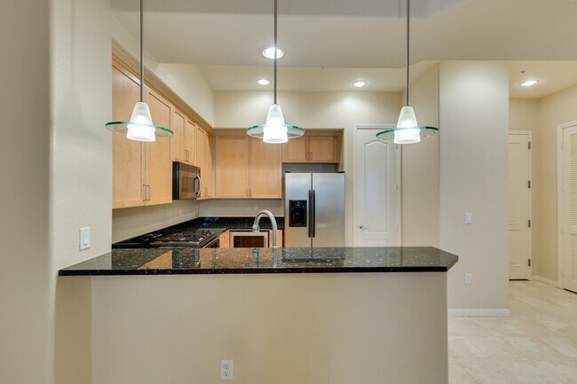 Building Photo - Manhattan Condo - South Las Vegas Blvd.