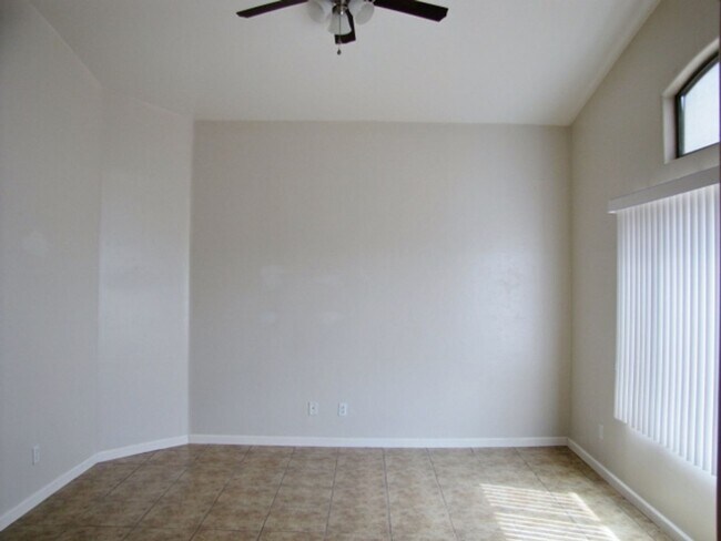 Building Photo - 4BR/2BA/2CG, 1889 sq.ft. home in Copper Sk...