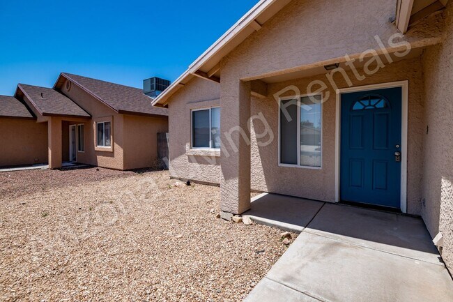 Building Photo - HUALAPAI MOUNTAIN FOOTHILLS HOME
