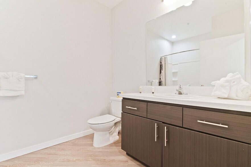 Building Photo - 3639 Haven Ave