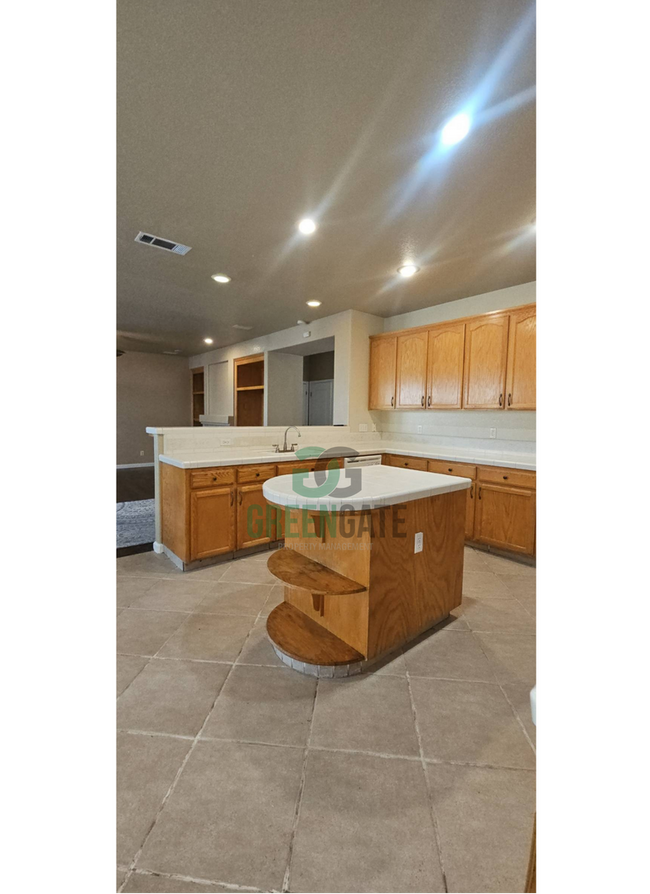 Building Photo - Spacious 4 Bedroom in Manteca!!! Ready