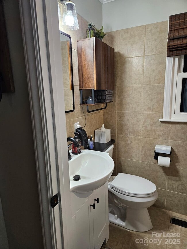 Building Photo - 4820 Gilmore Dr