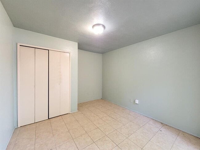 Building Photo - 17423 Ranch Country Rd