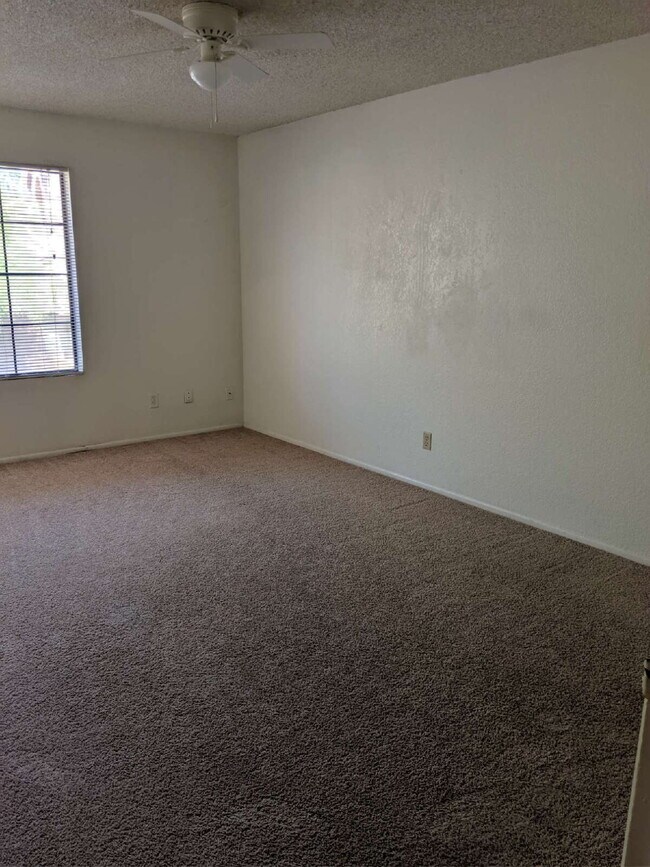 Building Photo - 3 Bedroom 2 Bathroom in Tempe! $1899 a month!