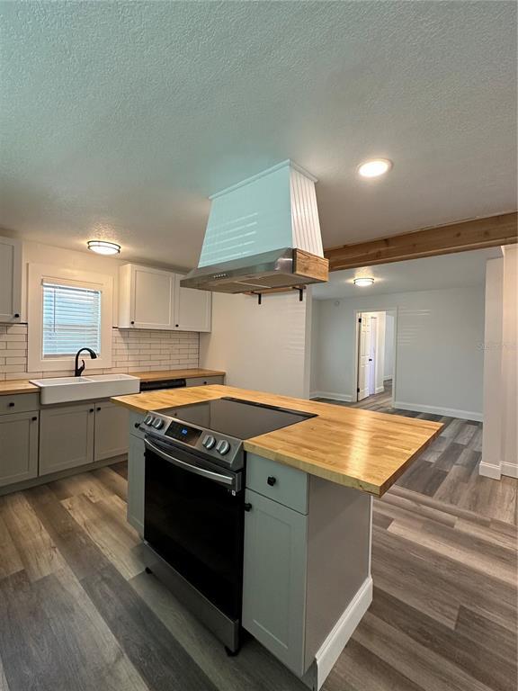 Building Photo - 4713 Thorpe Ave