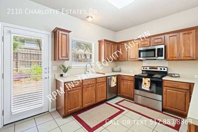 Building Photo - 2110 Charlotte Estates Dr