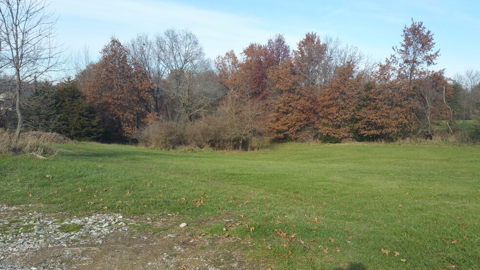 Building Photo - 2065 Libertyville Rd