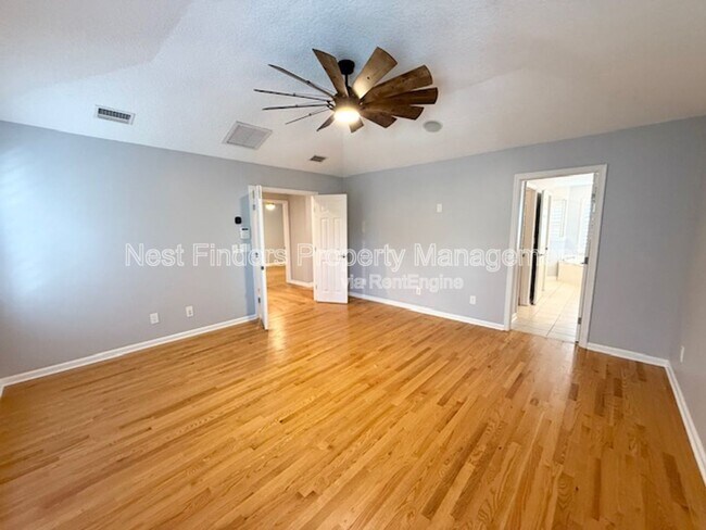 Building Photo - 2567 Merrill Blvd