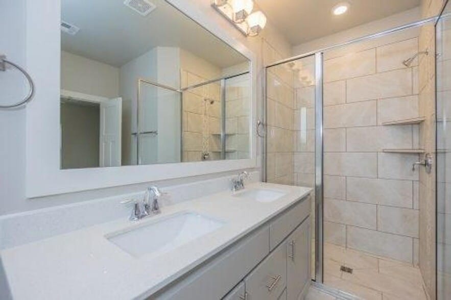 Building Photo - 512 NW 179th Cir