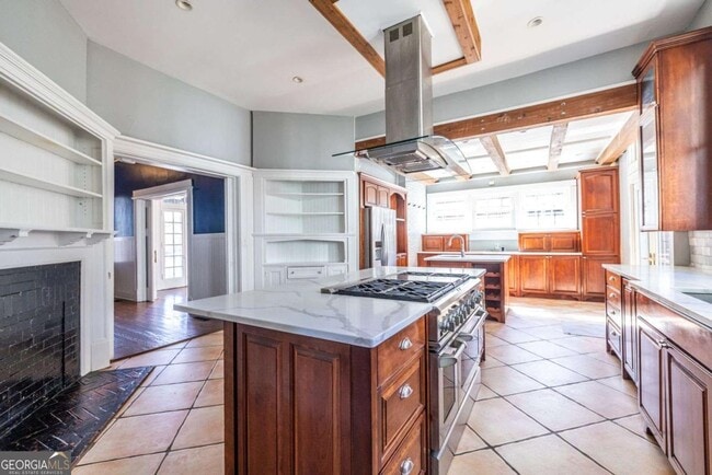 Building Photo - 692 Myrtle St NE