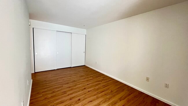 Building Photo - 2 Earhart St