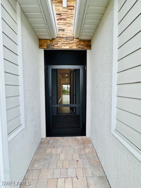 Building Photo - 28021 Sanibel Sands St