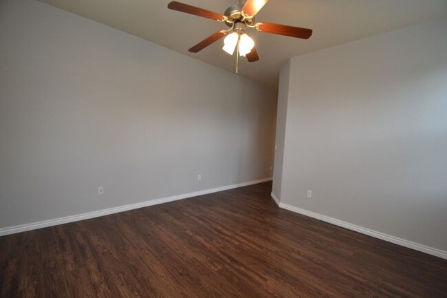 Building Photo - 2721 Crooked Vine Ct
