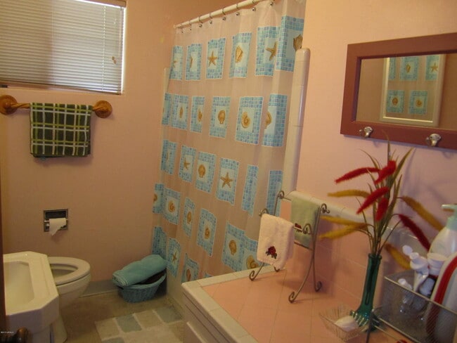 Building Photo - 1719 S El Camino Dr