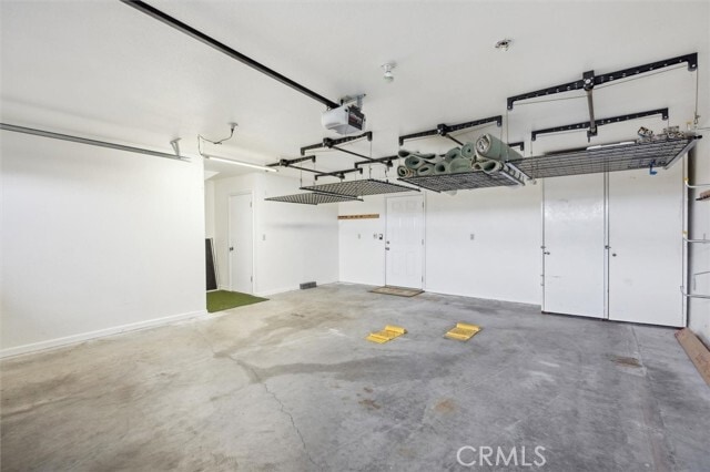 Building Photo - 1141 Green Oaks Dr