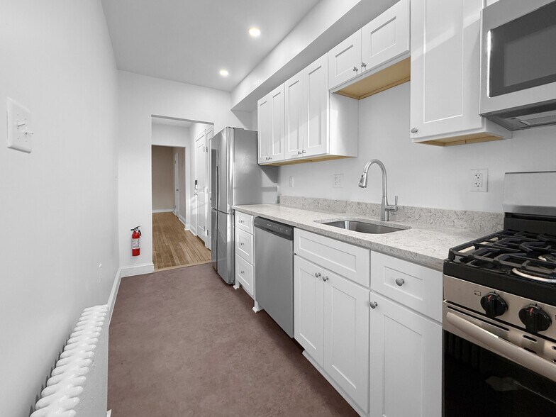 Building Photo - 4800 3rd St NW
