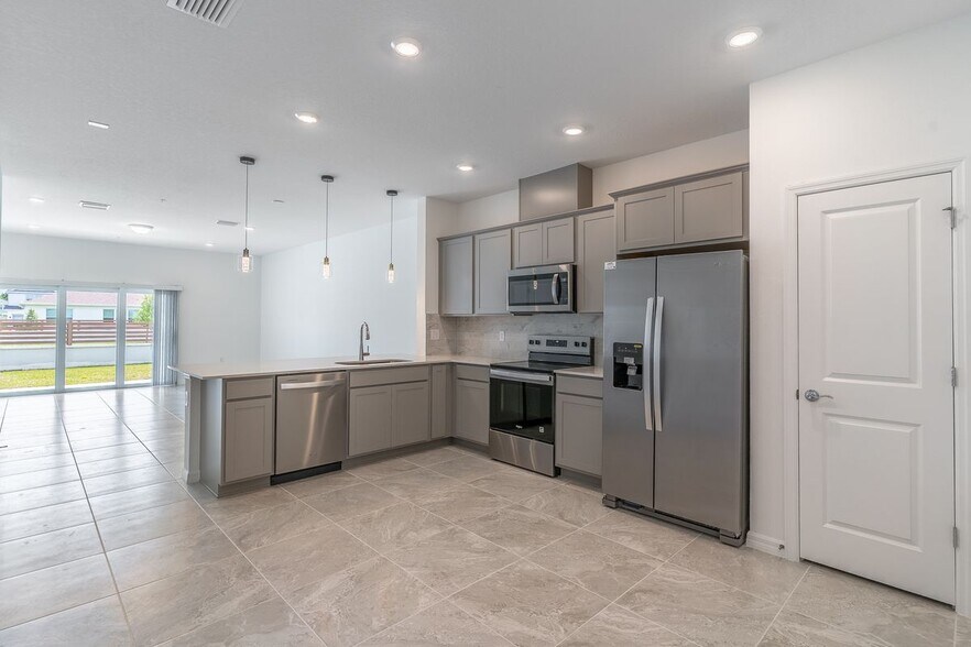 Building Photo - 5115 Inspire Ln