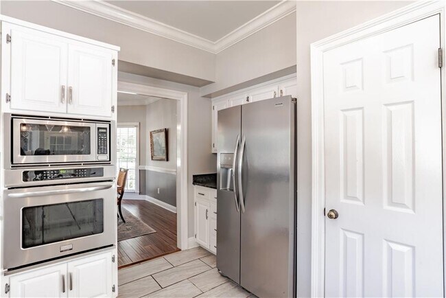 Building Photo - 2127 Ryegate Ct