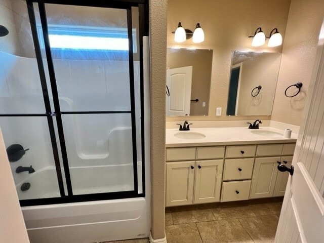 Building Photo - 892 W Hughes St