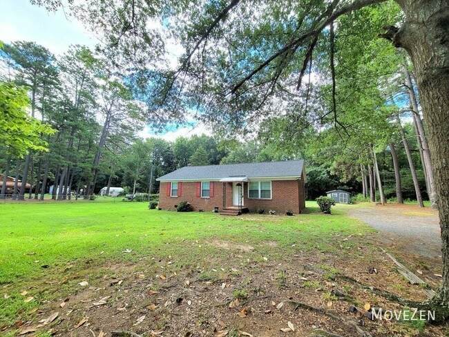 Building Photo - 747 Hall Spencer Rd