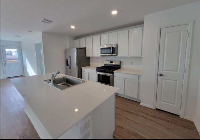 Building Photo - 4214 Briarstone Knl Trl