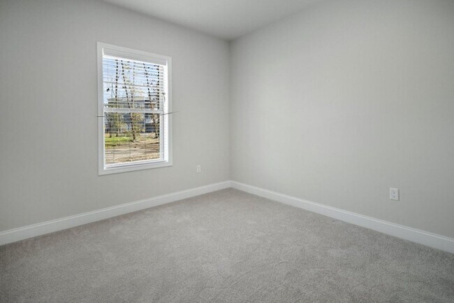 Building Photo - Second Floor, Two Bedroom with Private Ent...