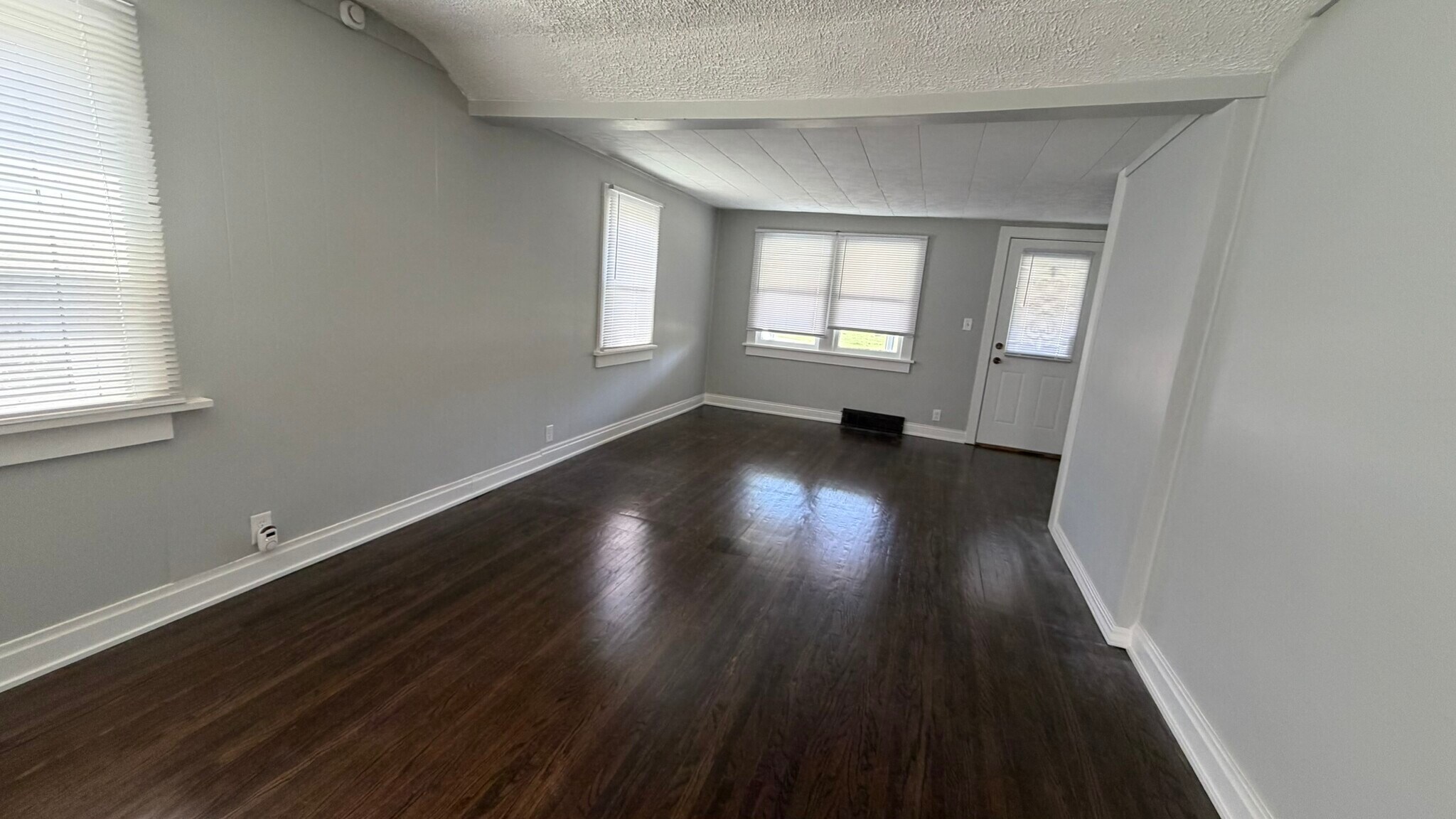 Building Photo - 4815 Lexington Blvd