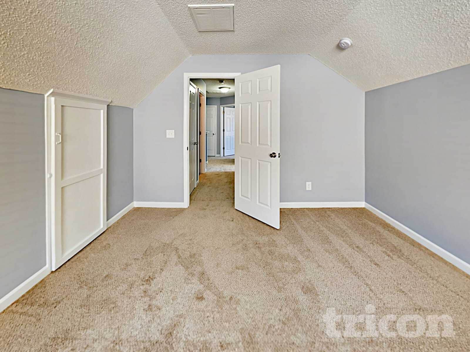 Building Photo - 6301 Dumont Ln