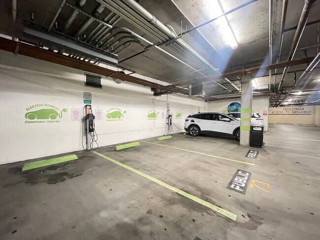 EV Parking! - 133 The Promenade N
