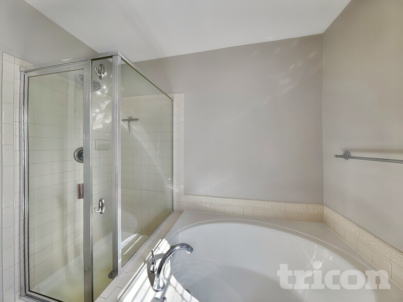 Building Photo - 24881 E Euclid Pl