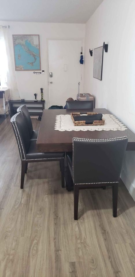 Building Photo - 3922 NE 166th St