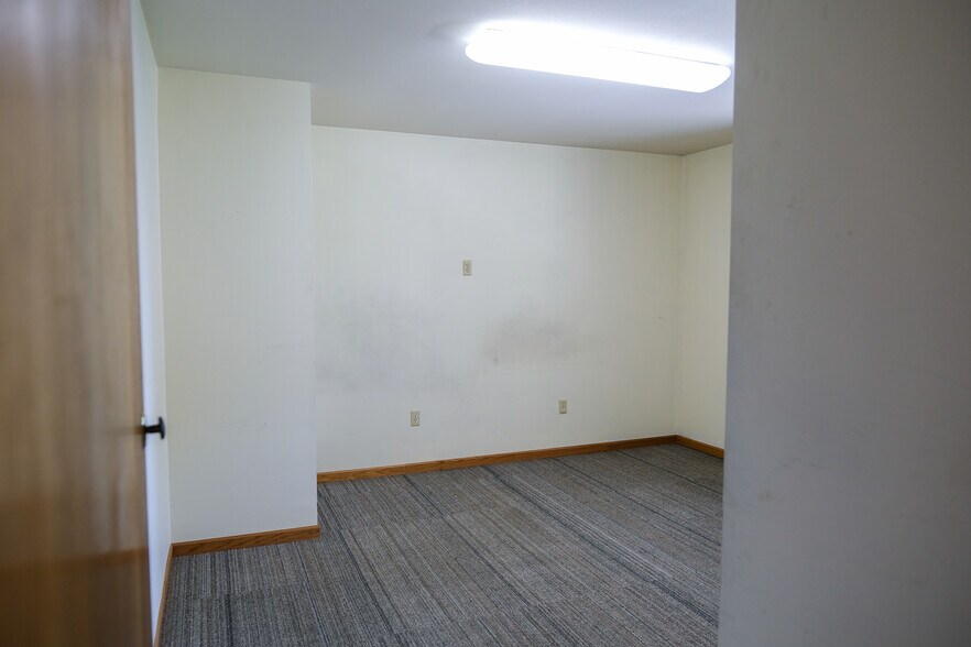 Private Bedroom #3 - 415 12th Ave E