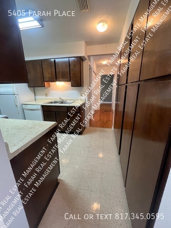 Building Photo - 5405 Farah Pl
