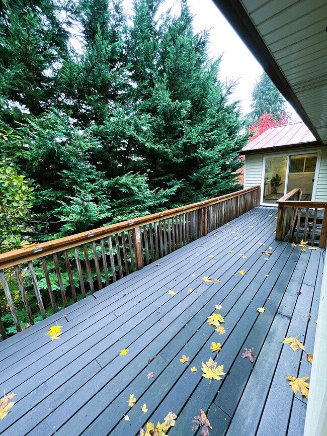 Building Photo - 3201 SW Sherwood Pl