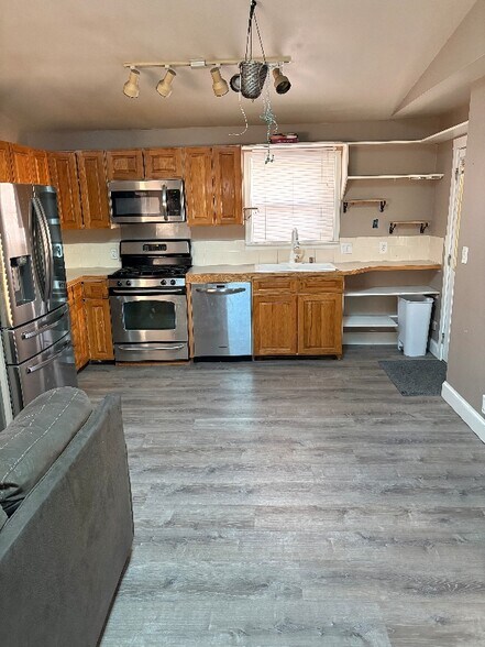 Building Photo - 5655 W 2nd Ave