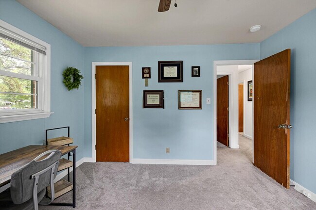 Building Photo - 4824 Stafford Dr
