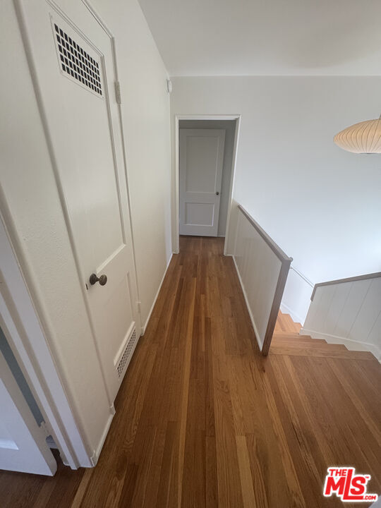 Building Photo - 5259 1/2 Village Green