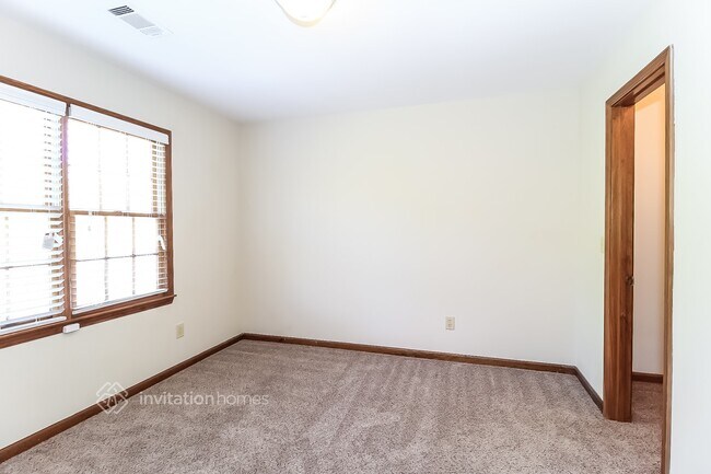 Building Photo - 3878 Brookside Pkwy