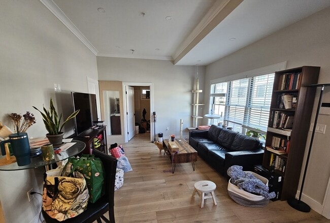 Building Photo - 9 Everett St