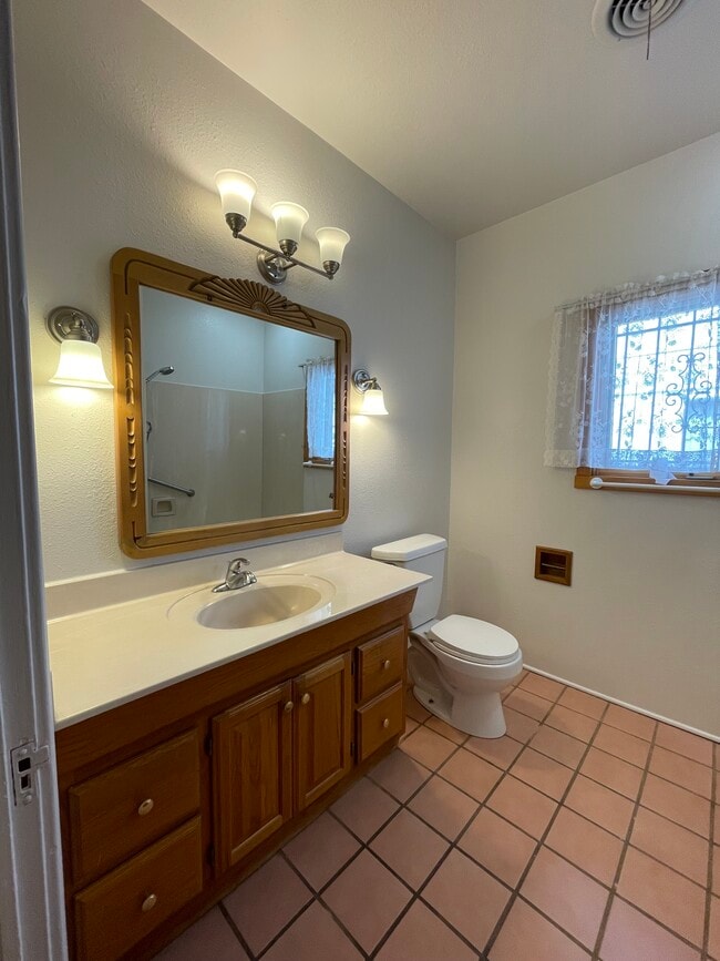 Building Photo - Girard UNM