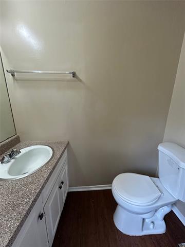 Building Photo - 2212 Viewtop Ln