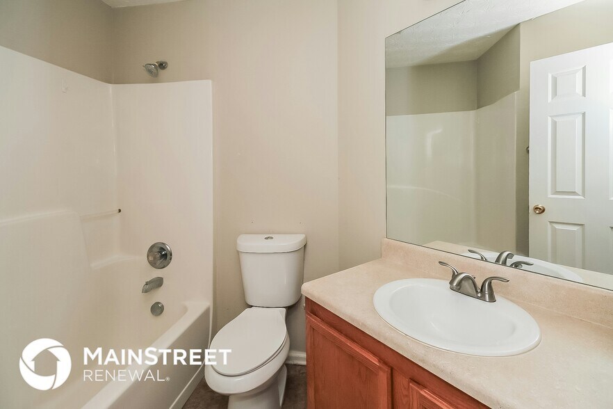 Building Photo - 415 Parkside Way