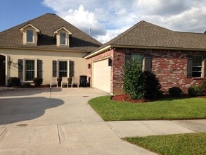 Building Photo - WOODRIDGE SUBDIVISION NEAR NEW WOMENS HOSPITAL AT PECUE LN